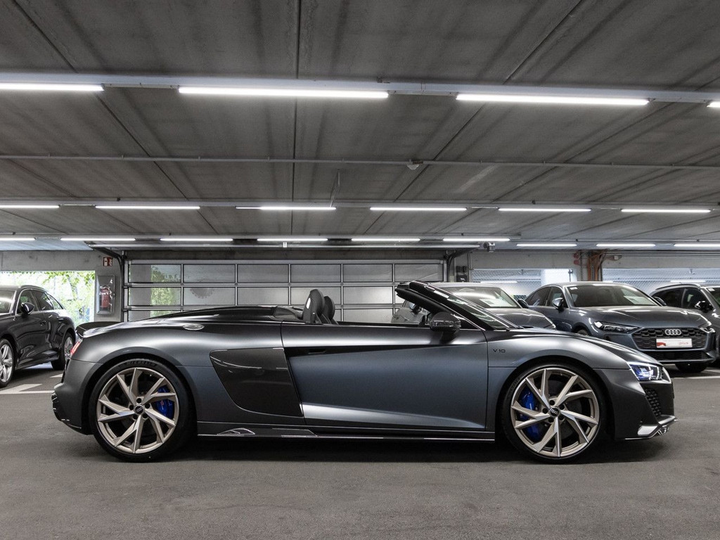 Audi R8