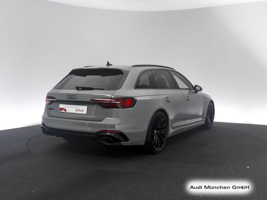 Audi RS4