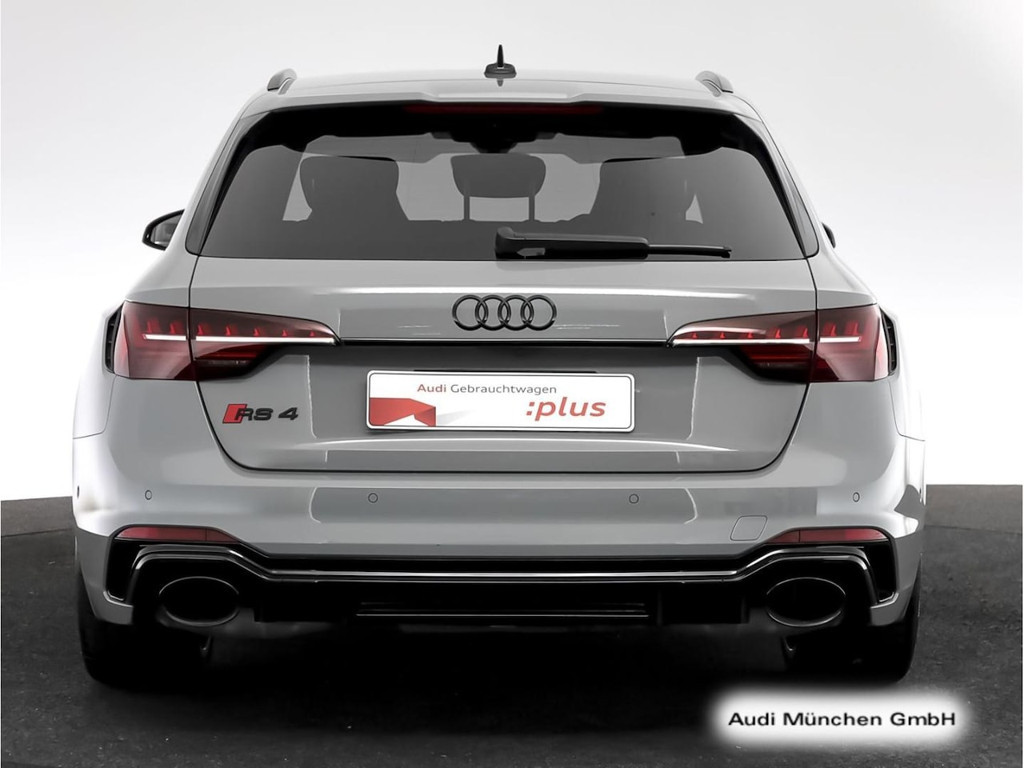 Audi RS4