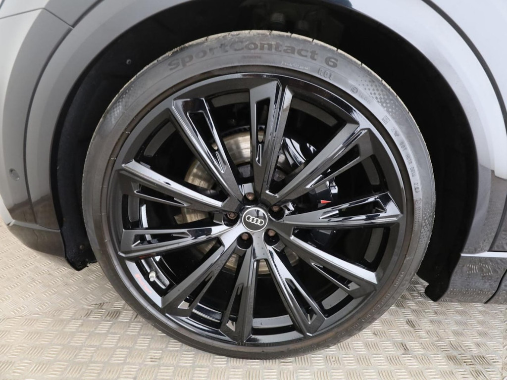 Audi SQ8