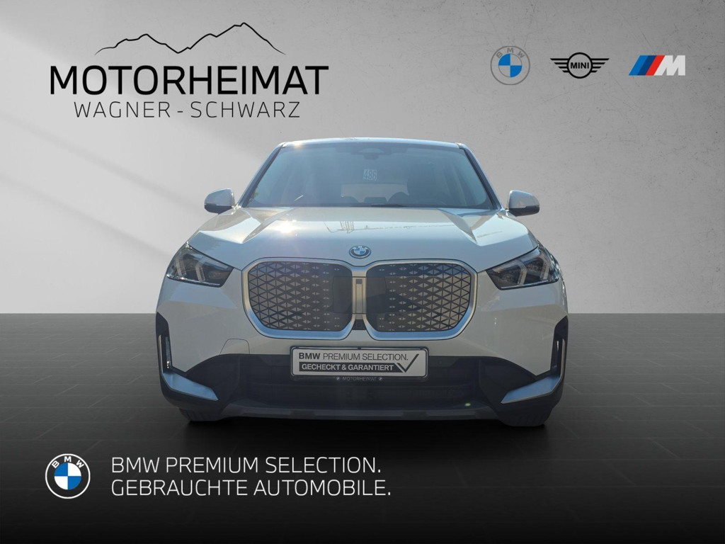 BMW iX1