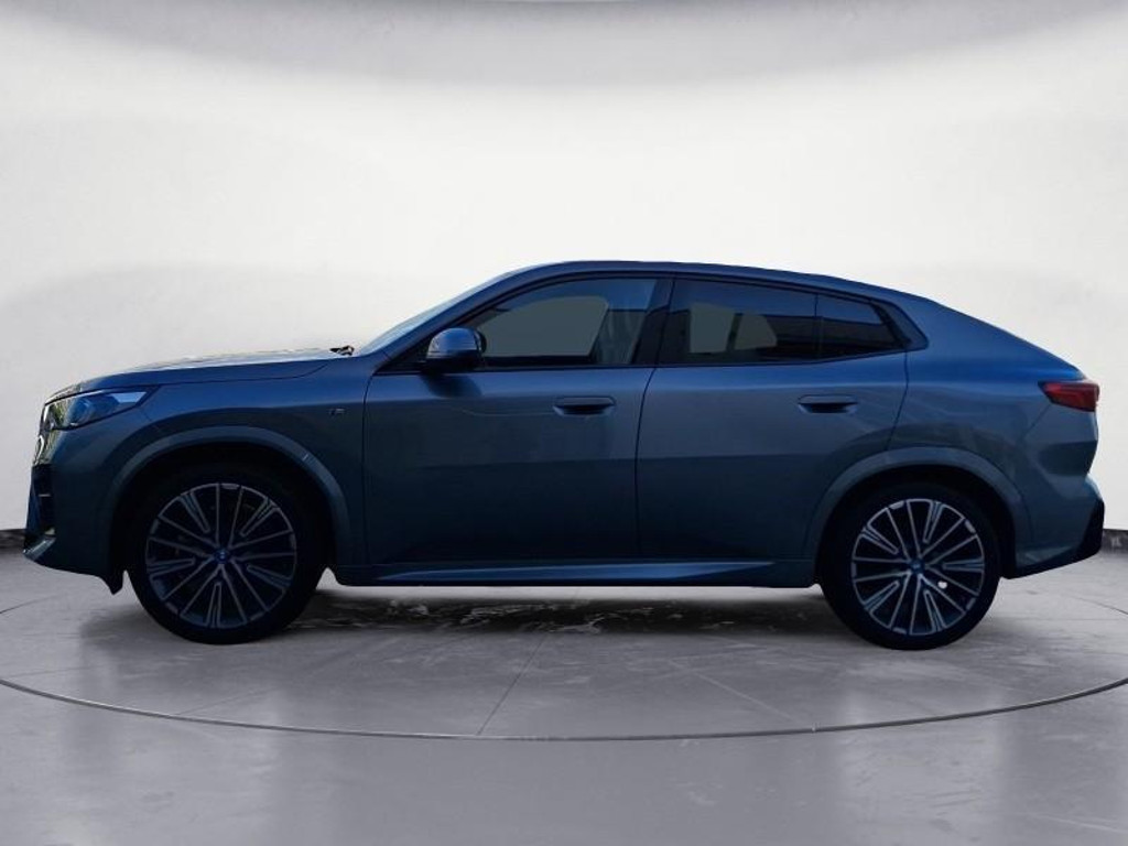 BMW iX2