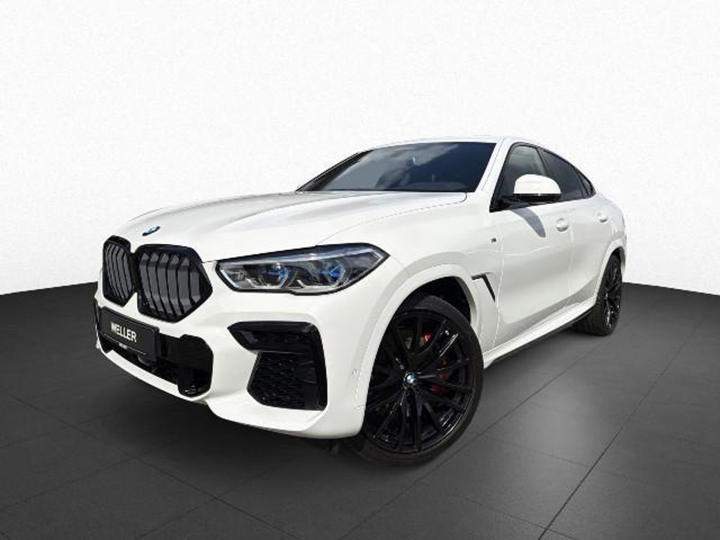 BMW X6 M50i