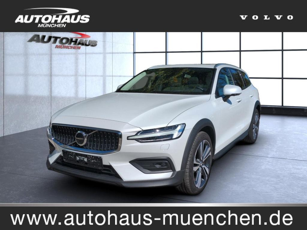 Volvo V60 Cross Country AWD Plus