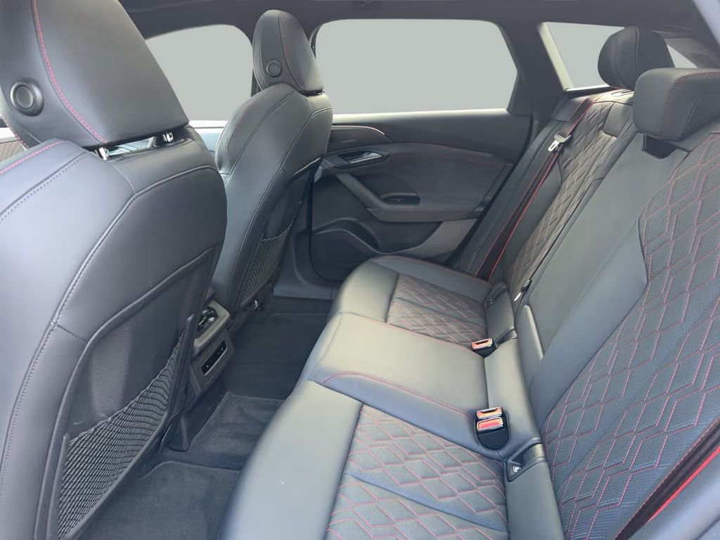 Audi S6 e-tron