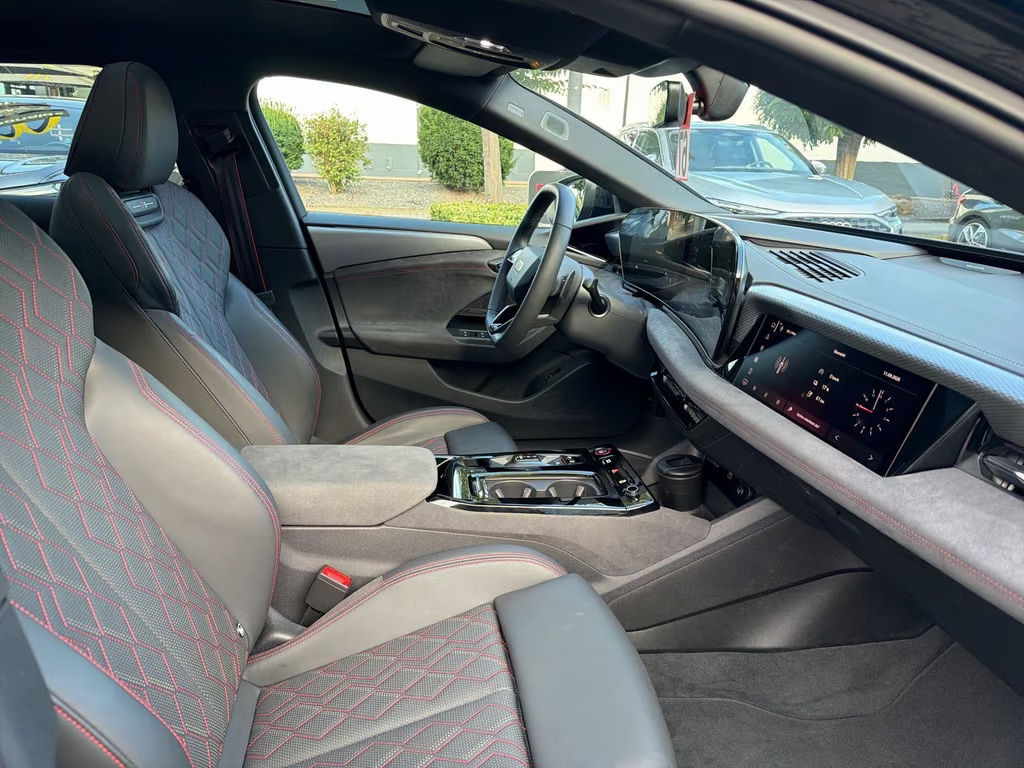 Audi S6 e-tron