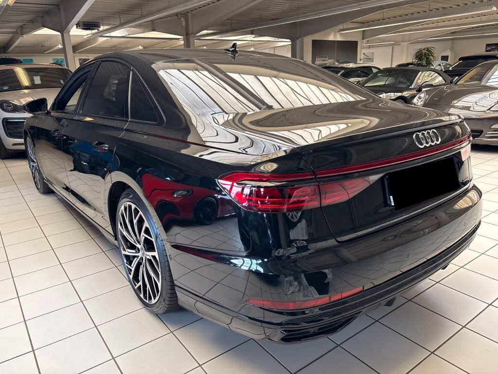 Audi A8