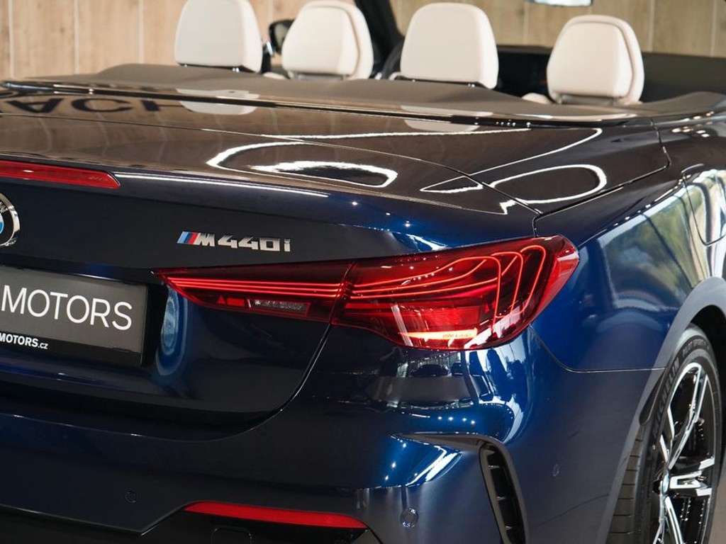 BMW M440