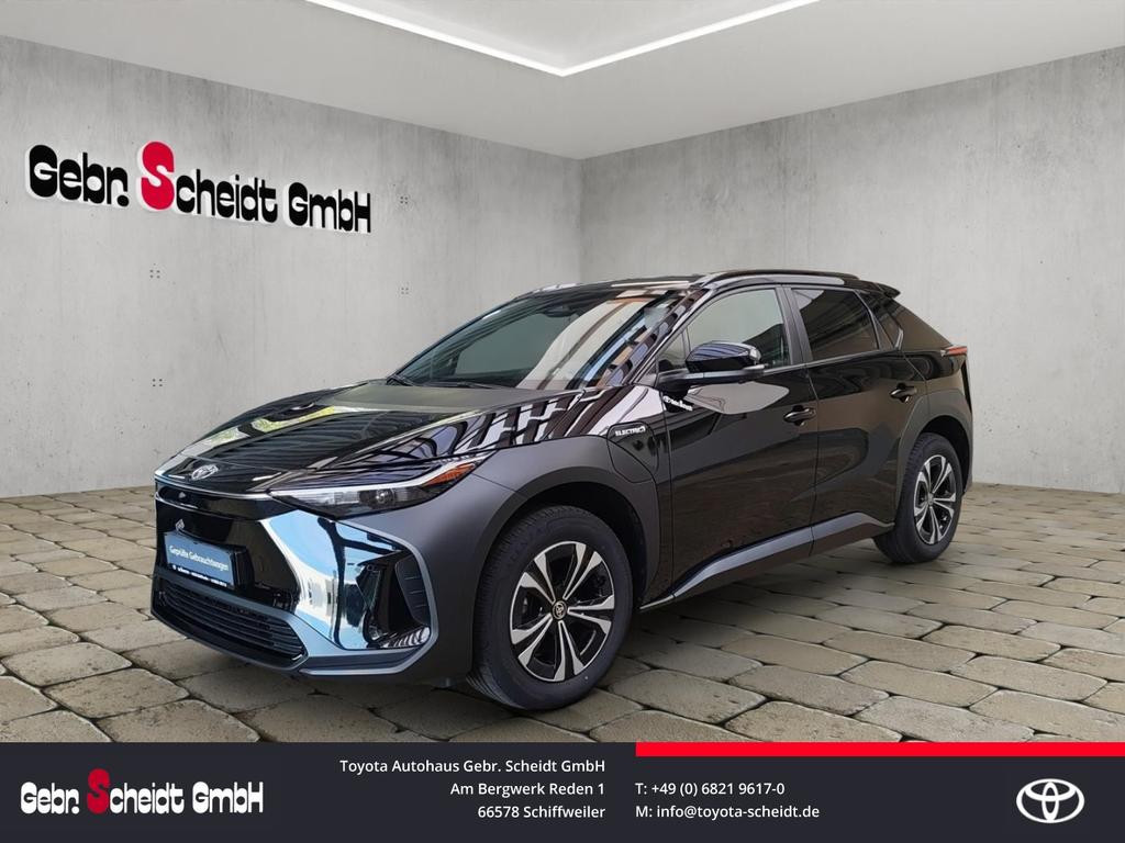 Toyota bZ4X bz4X LEDScheinwerfer Rückfahrkamera AppleCarPlay
