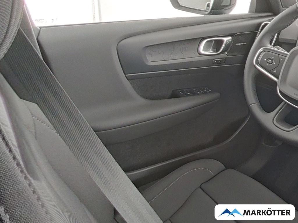 Volvo EX40