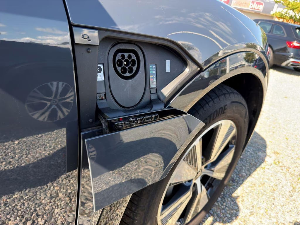 Audi Q8 e-tron