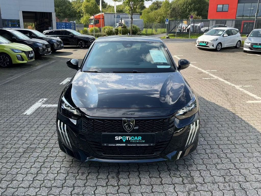 Peugeot e-208
