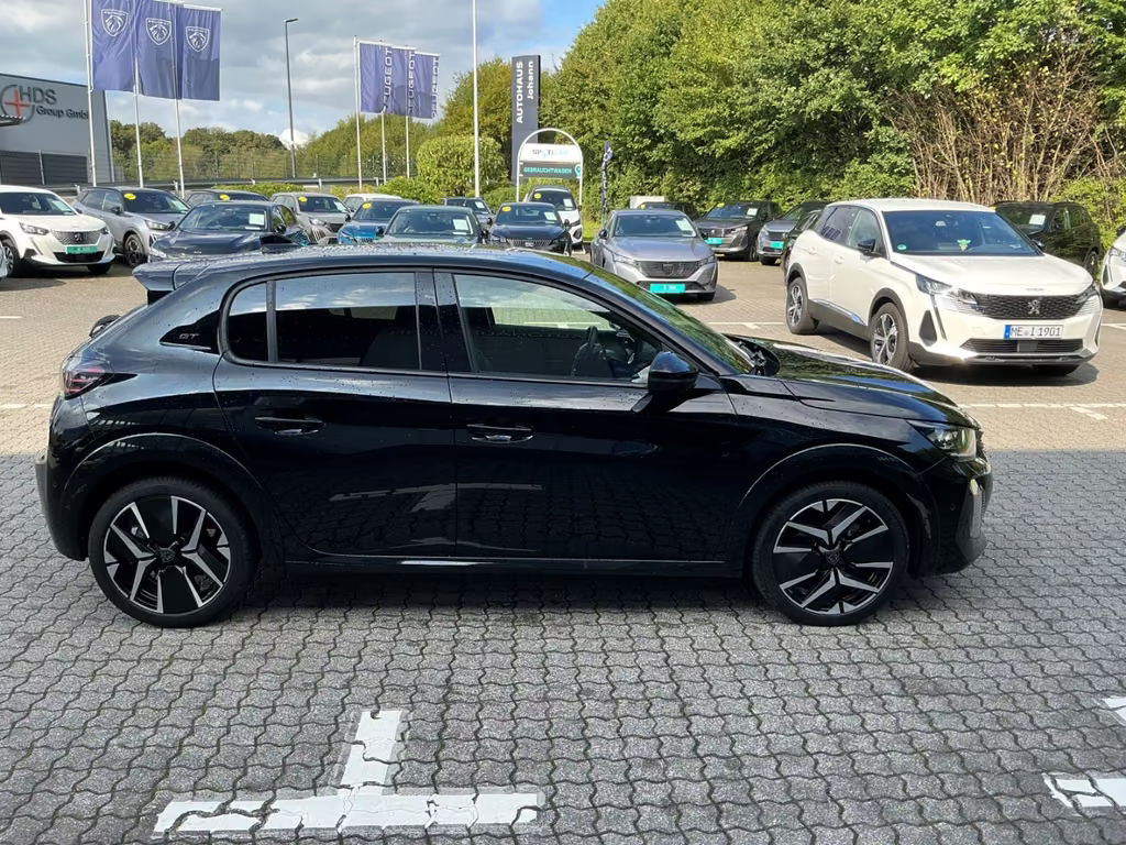 Peugeot e-208
