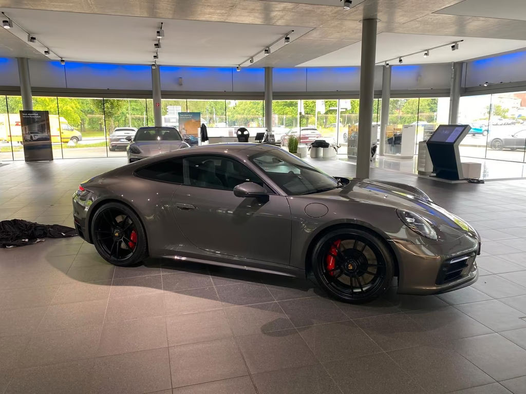 Porsche 911 GTS 4 Carrera