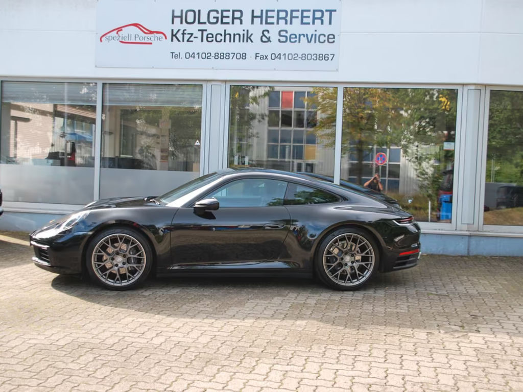 Porsche 911 Coupé 992 Carrera