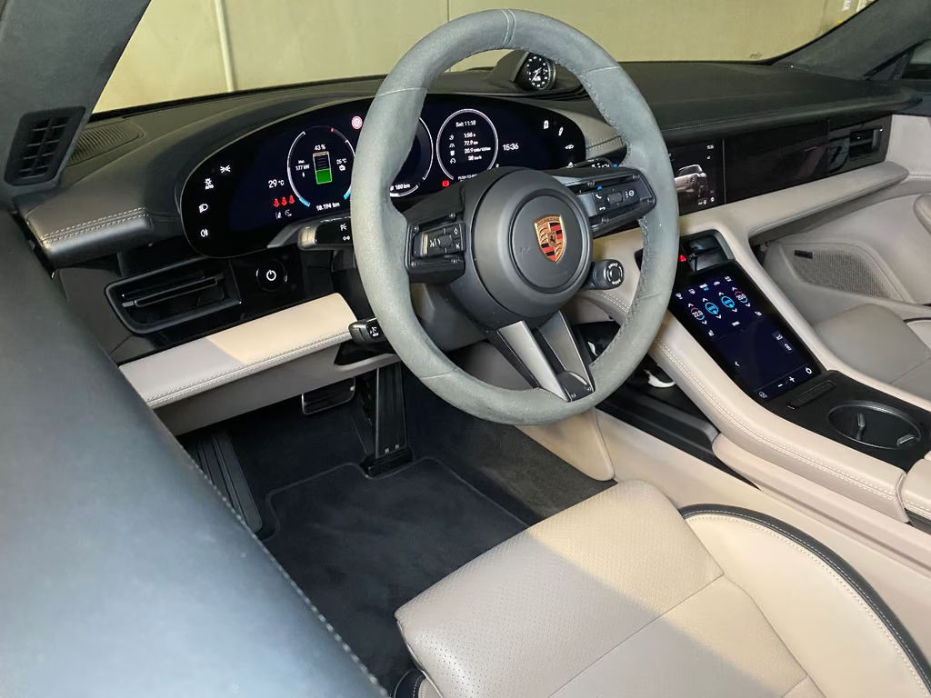 Porsche Taycan