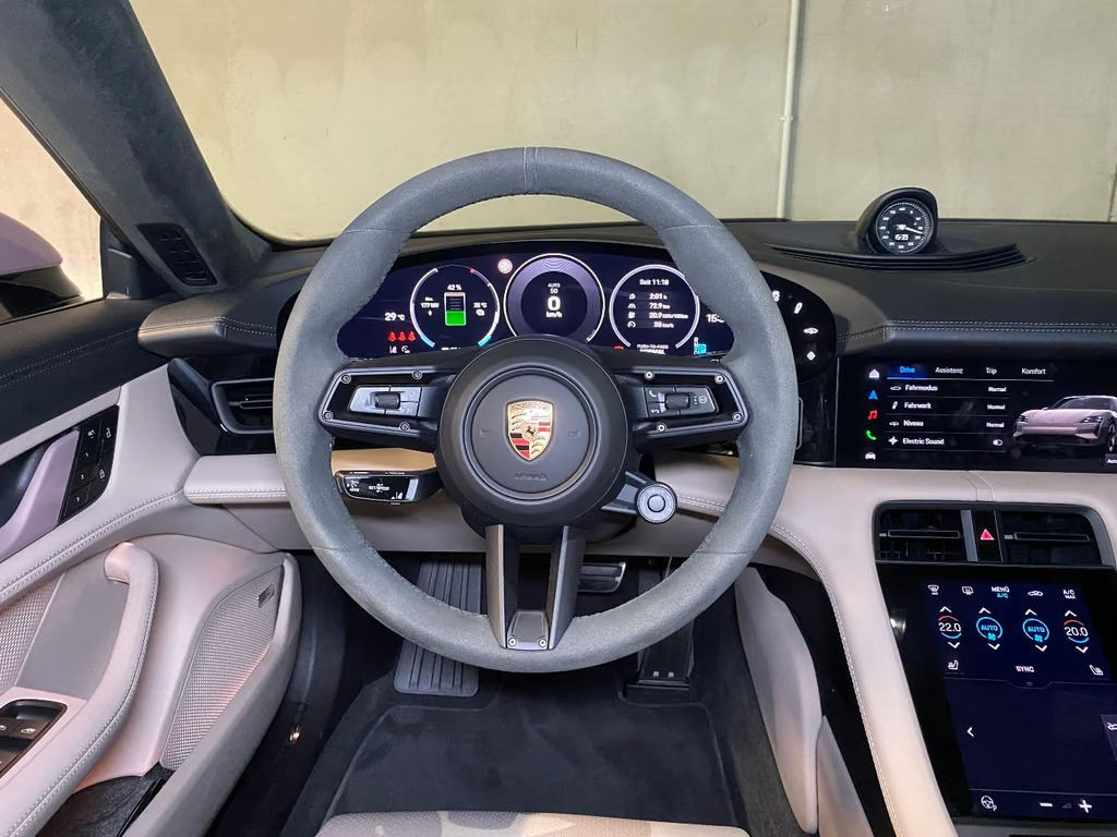 Porsche Taycan