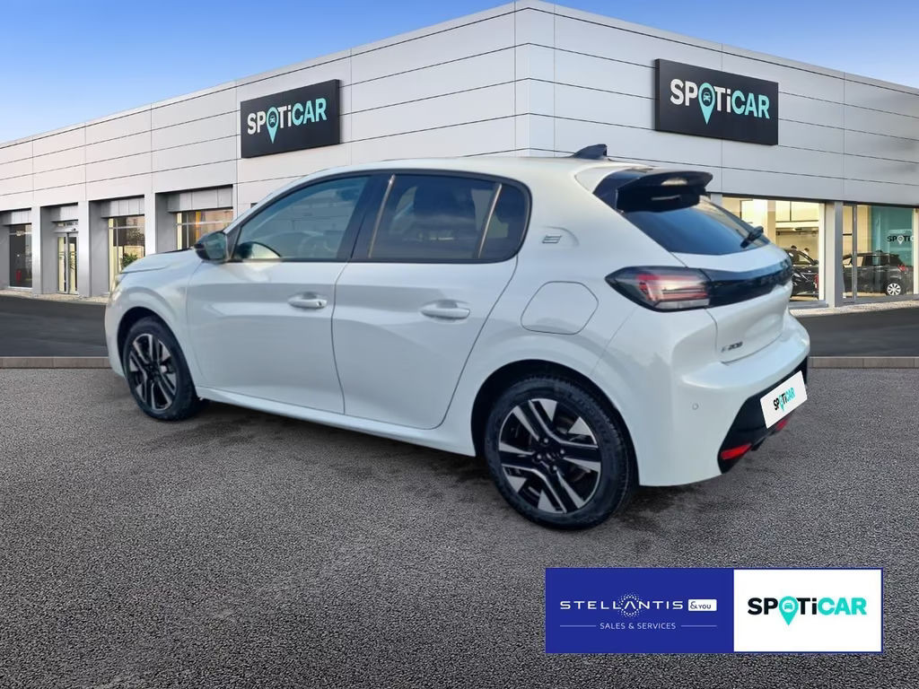 Peugeot e-208