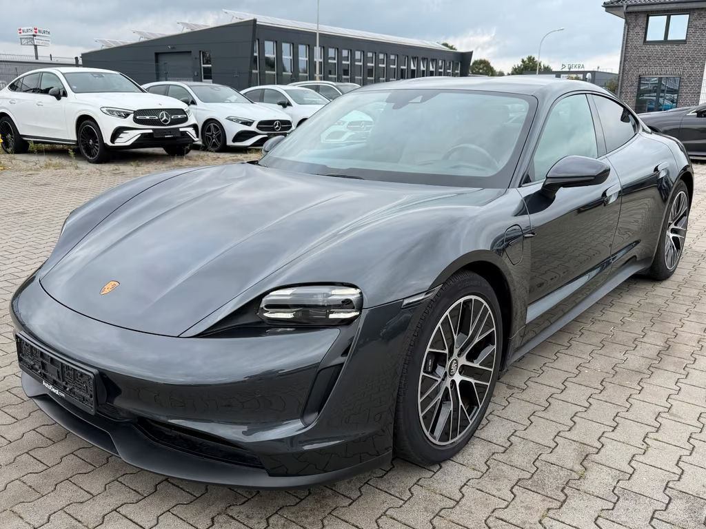 Porsche Taycan 79kWh * Luftfederung * Wärmepumpe