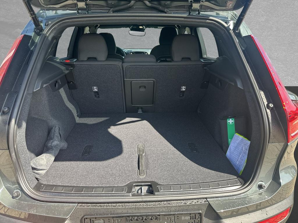 Volvo EX40