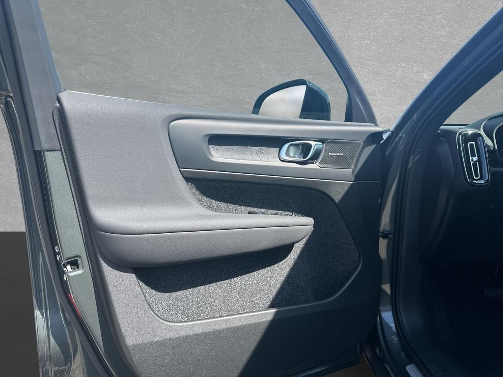 Volvo EX40