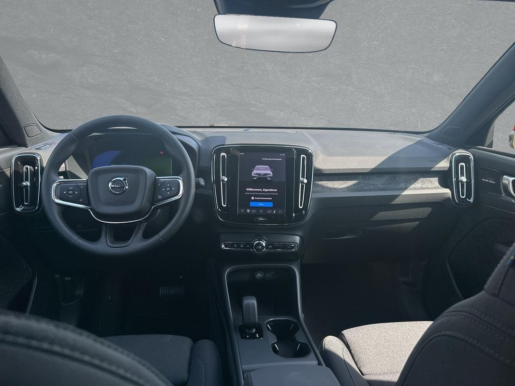 Volvo EX40