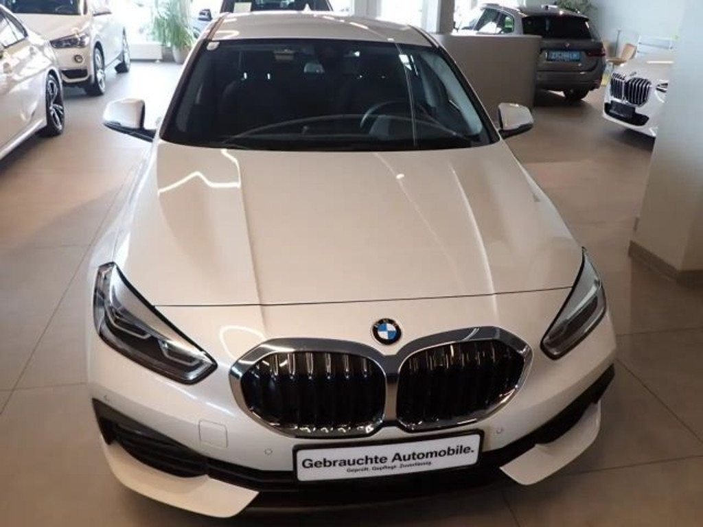 BMW 1 Serie 120 xDrive Sedan 120d