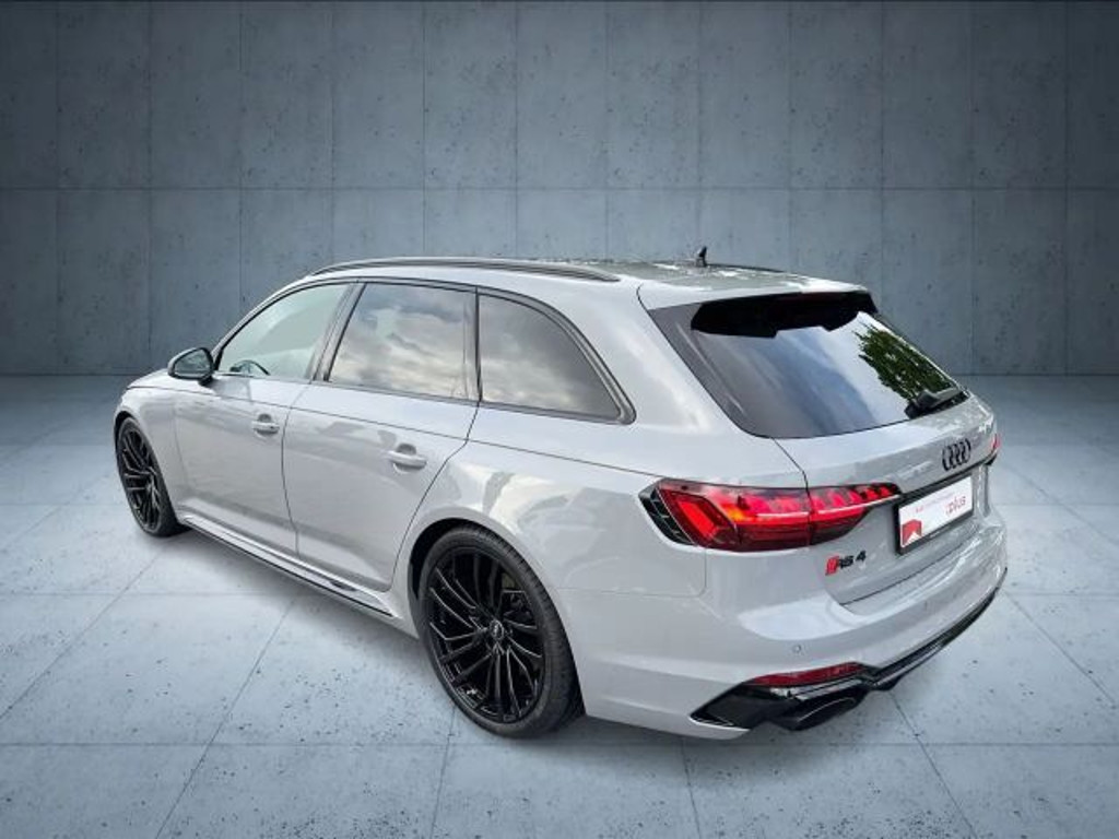 Audi RS4