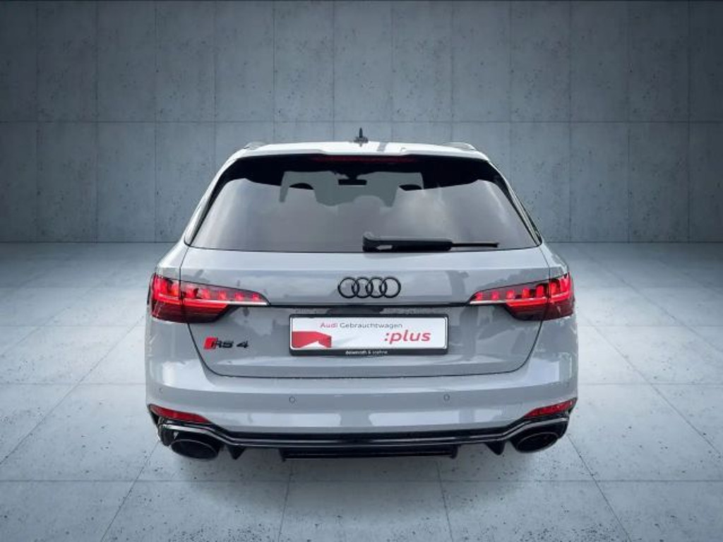 Audi RS4
