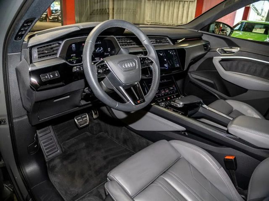 Audi Q8 e-tron