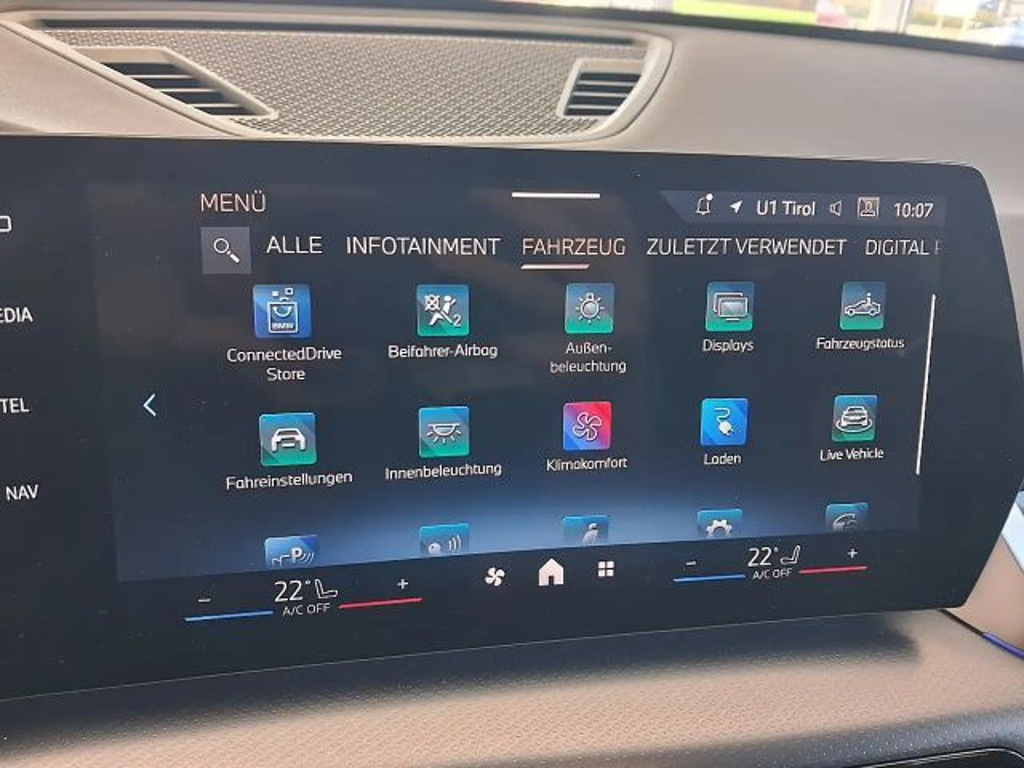 BMW iX1