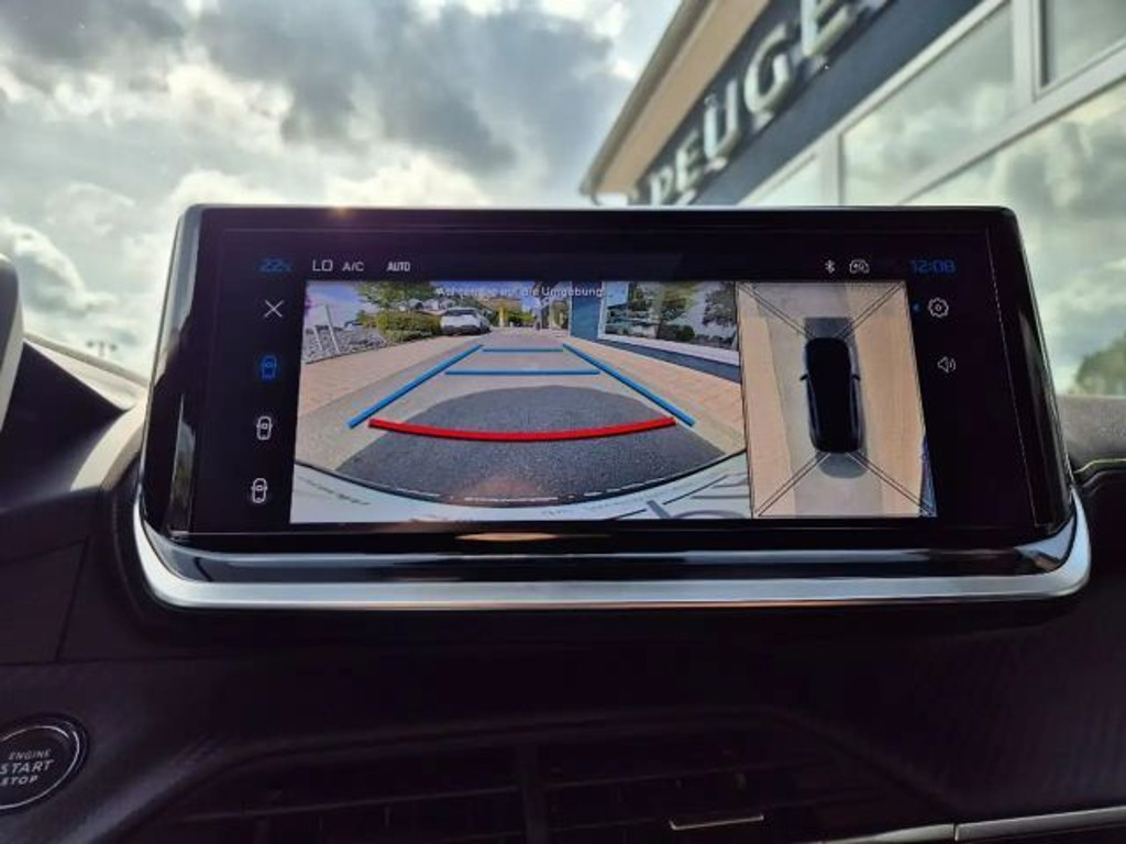 Peugeot e-208