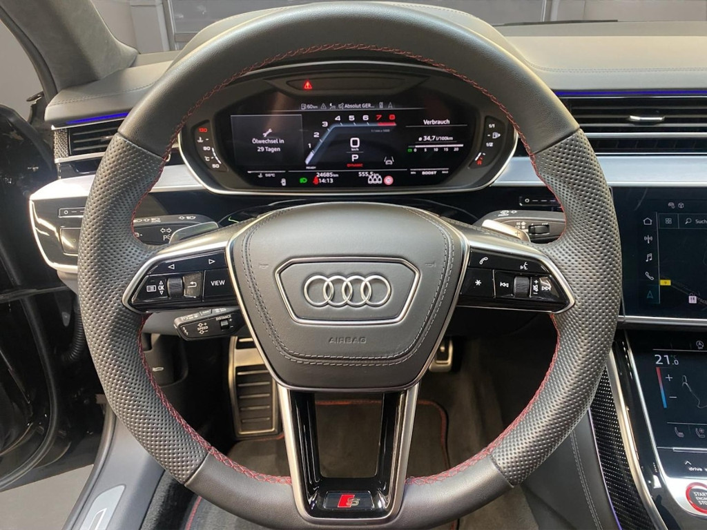 Audi S8