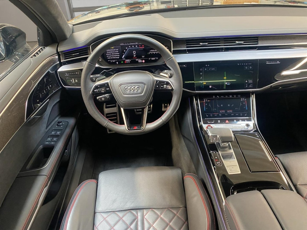 Audi S8