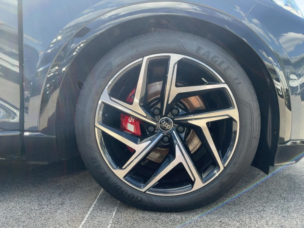 Audi Q6 e-tron