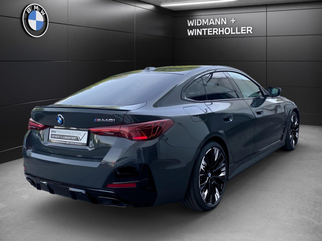BMW M440