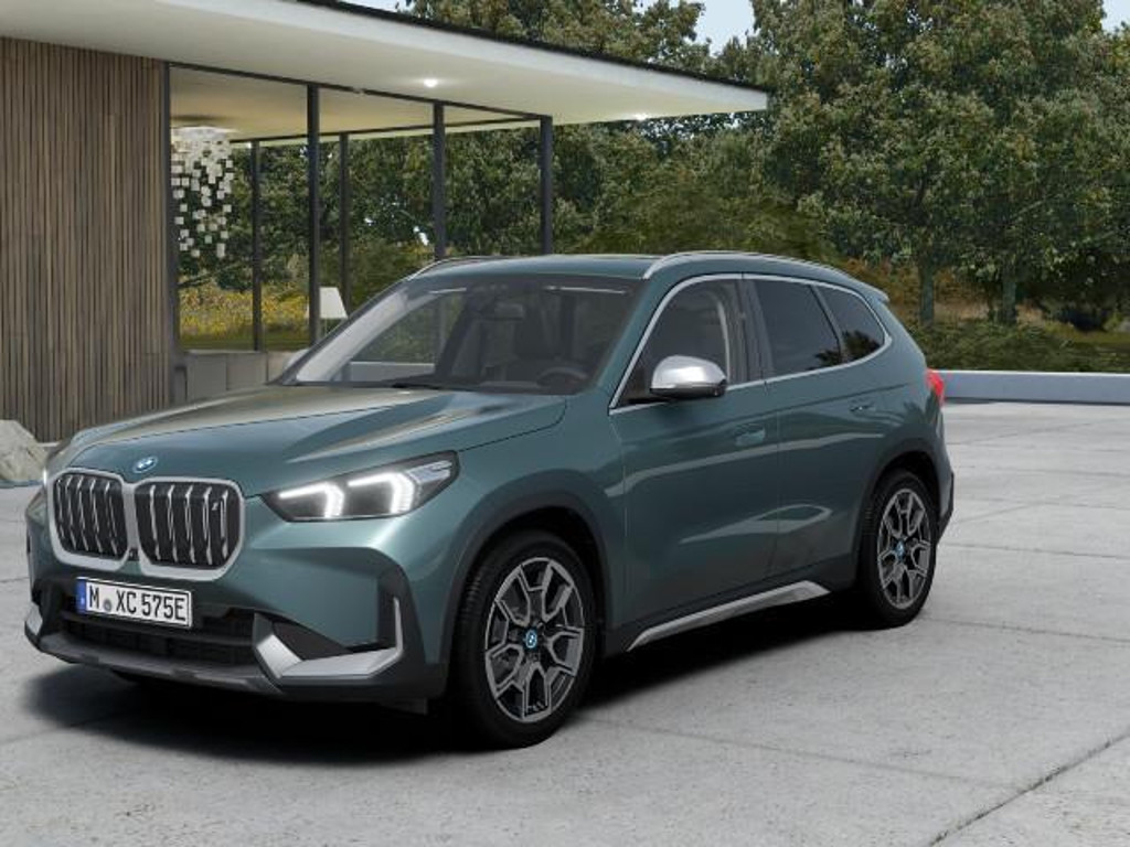 BMW iX1 xDrive30