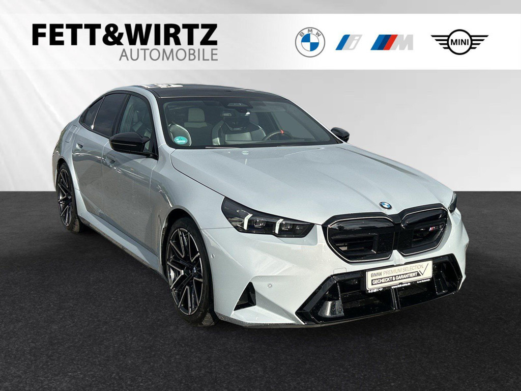 BMW M5 Sedan