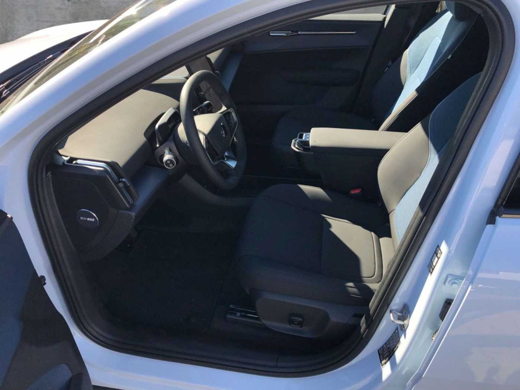 Volvo EX30