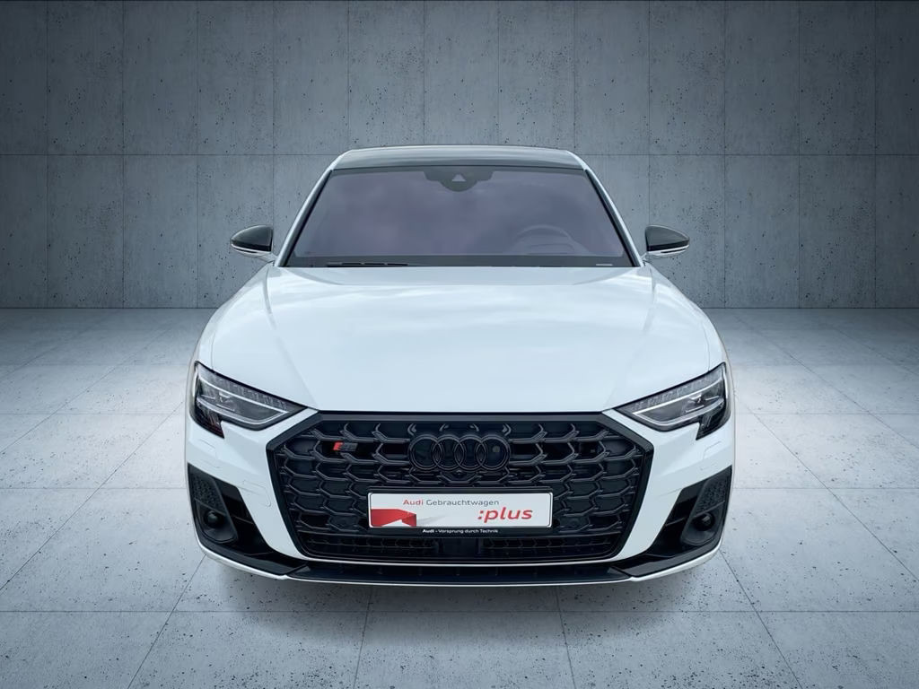 Audi S8