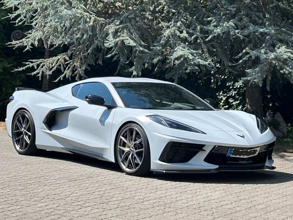 Corvette C8