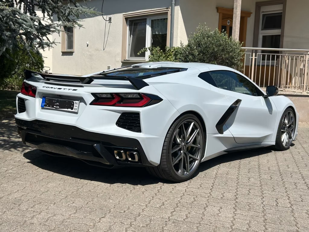 Corvette C8