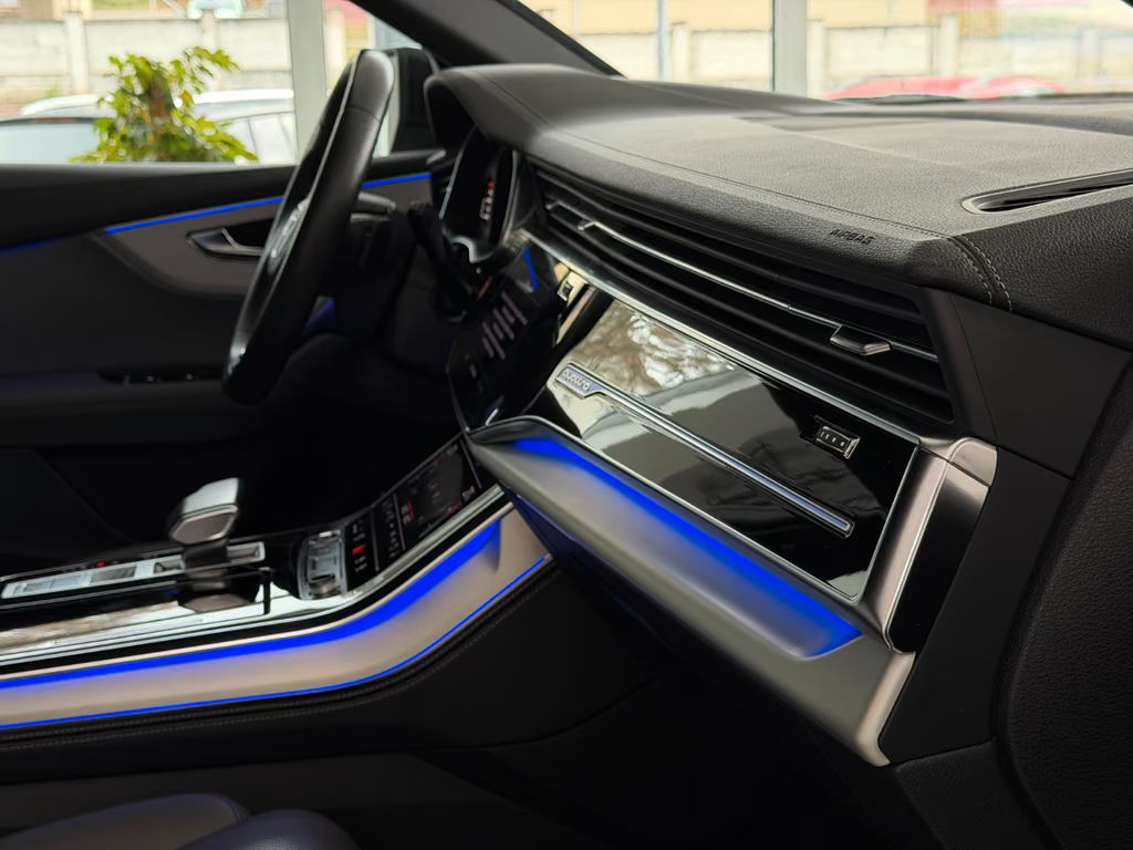 Audi Q8
