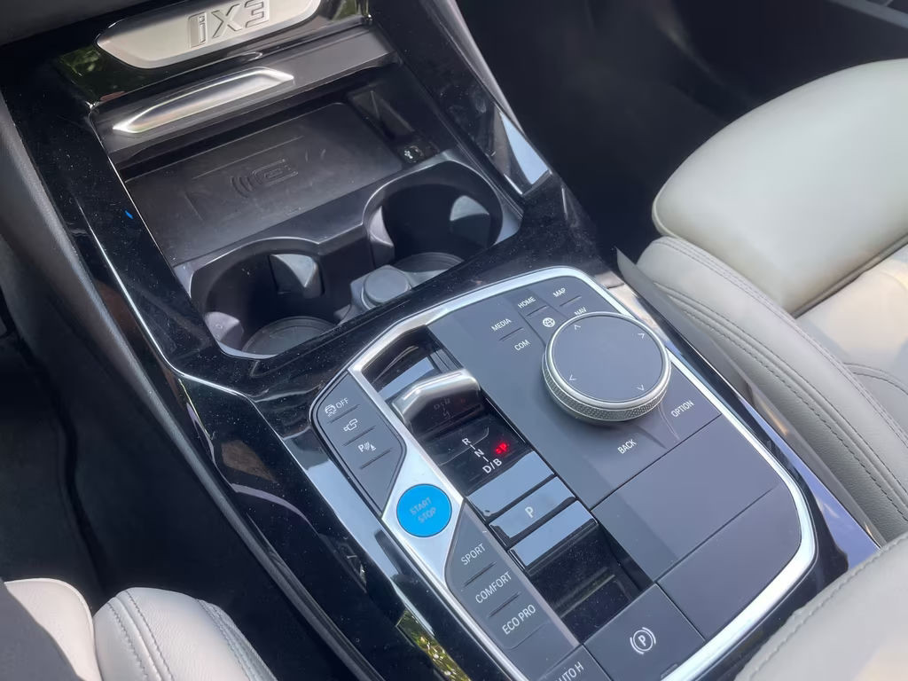 BMW iX3