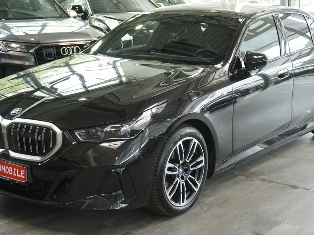 BMW i5 M-Sport xDrive Sedan