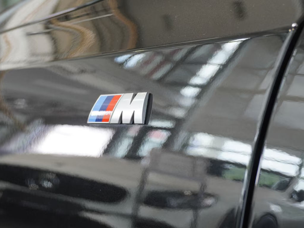 BMW i5
