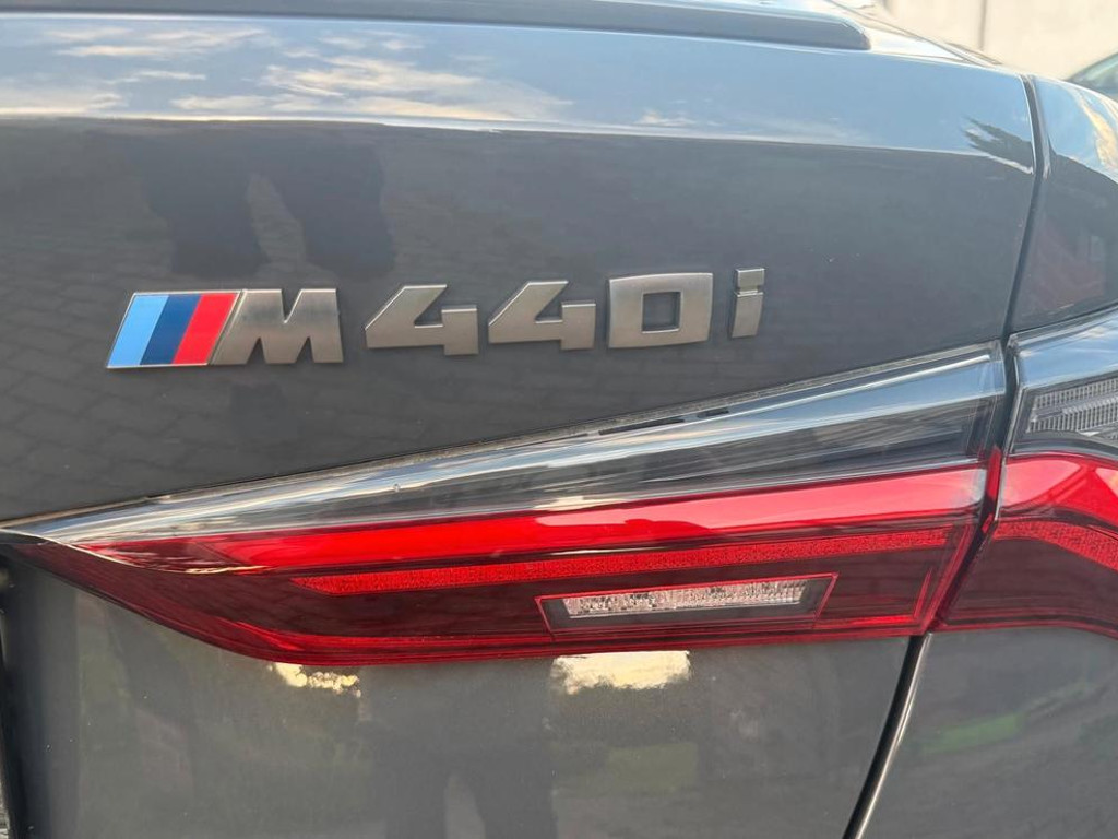 BMW M440