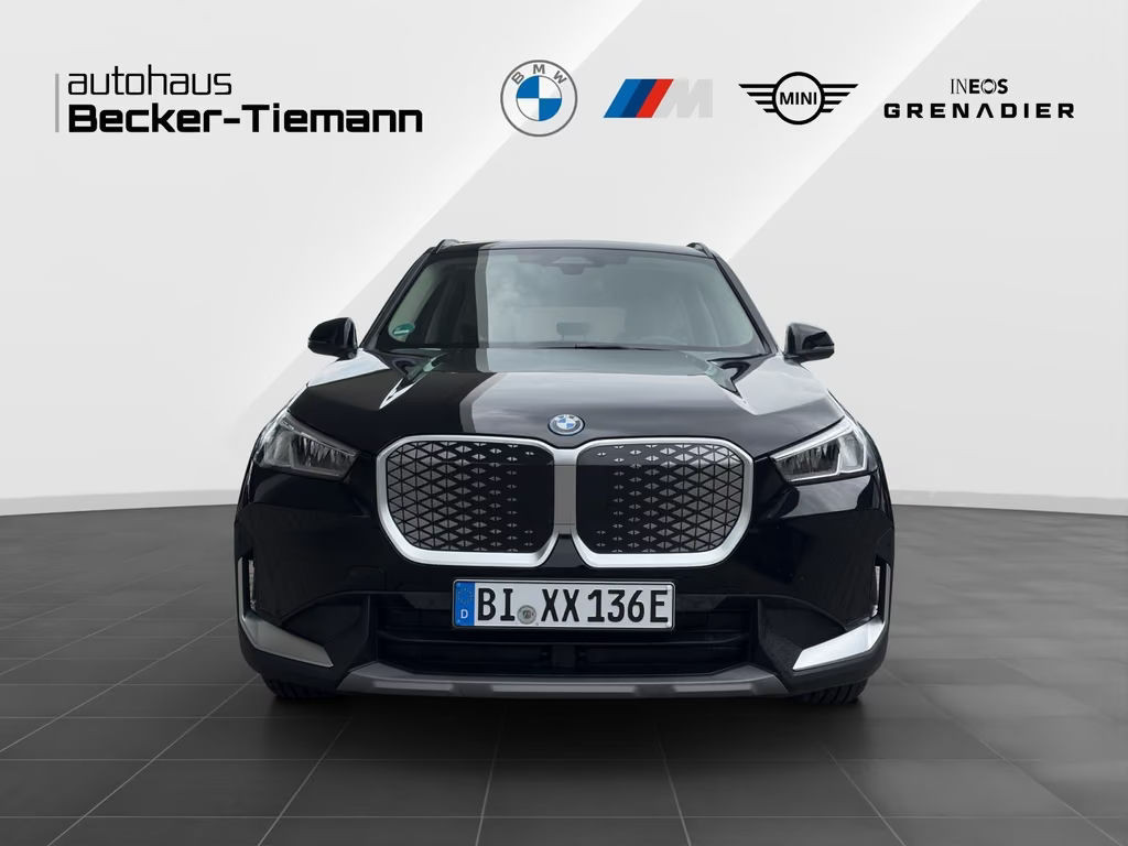 BMW iX1