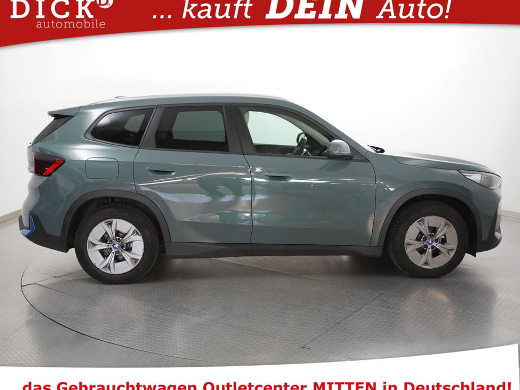 BMW iX1