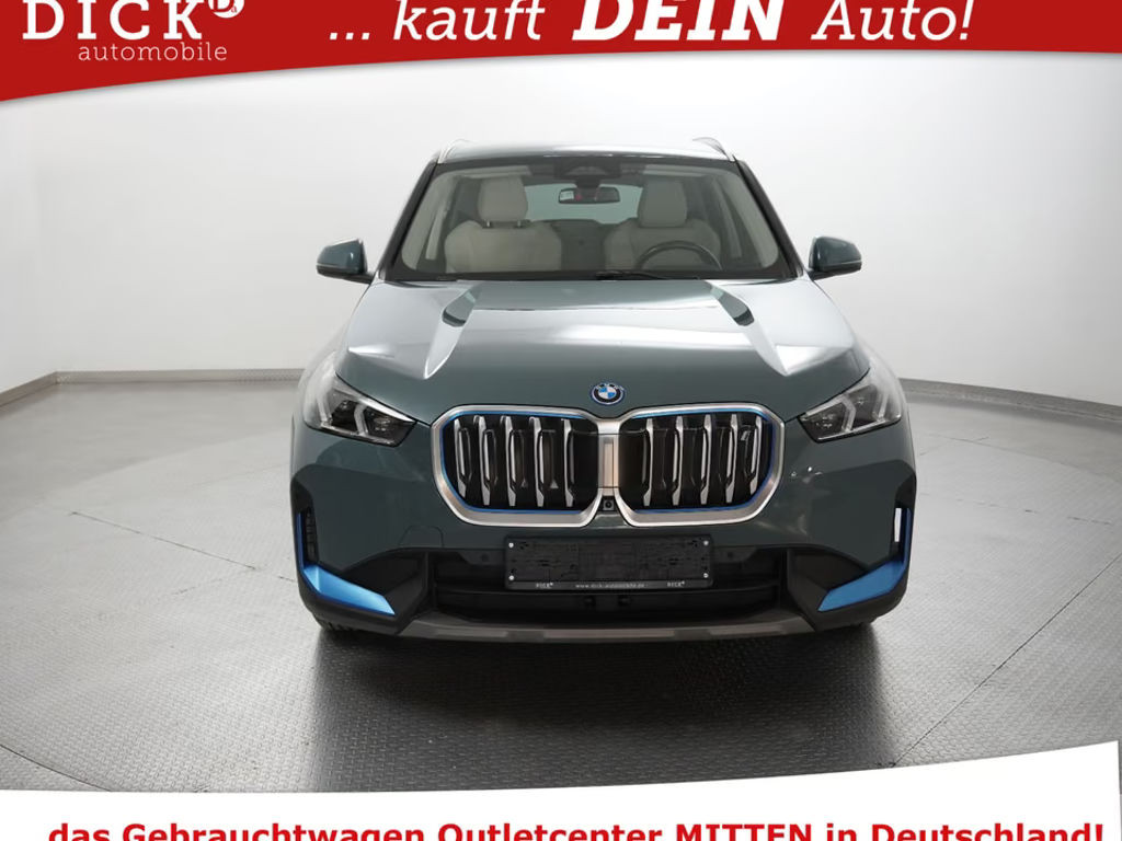 BMW iX1